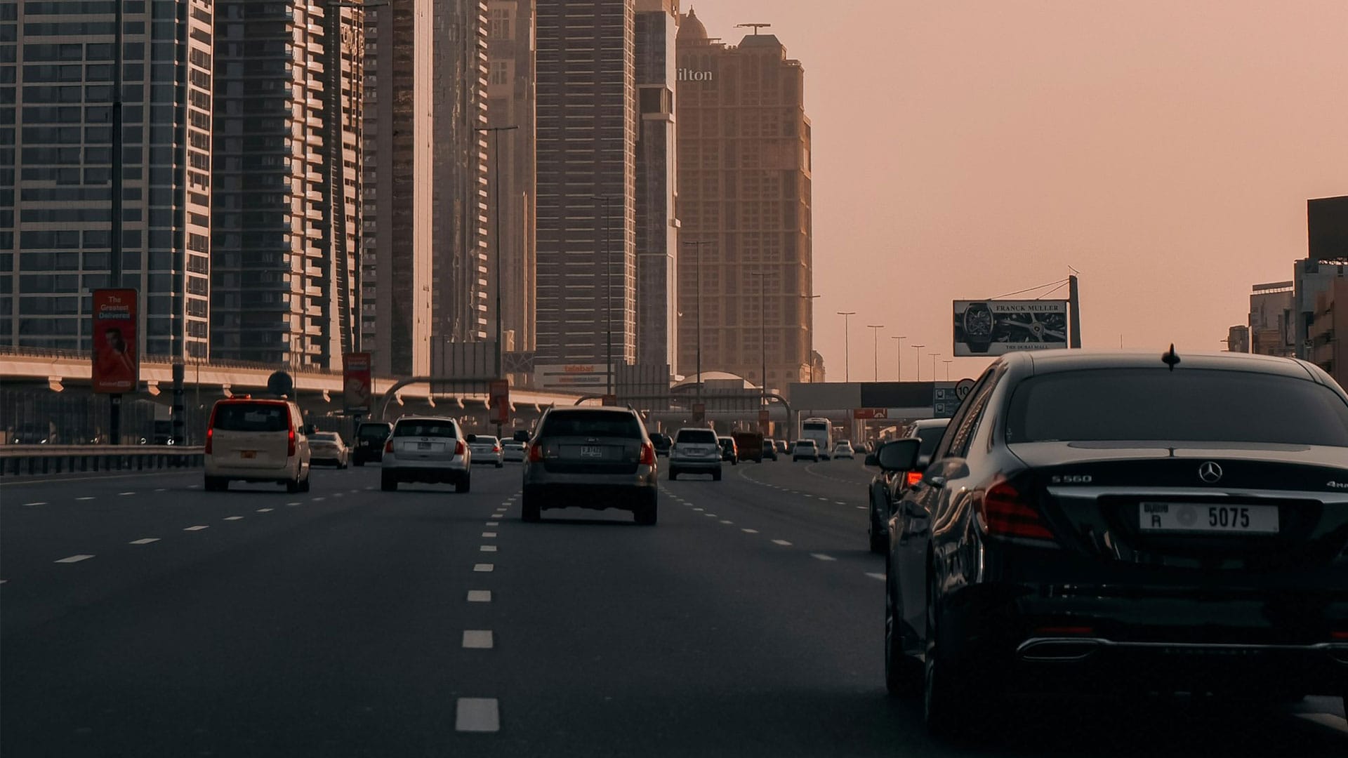 Why Renting a Car in Dubai is Better and Cheaper