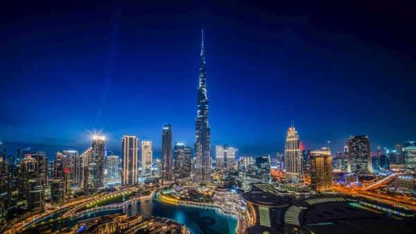 Exploring the Marvel of Modern Architecture: The Burj Khalifa